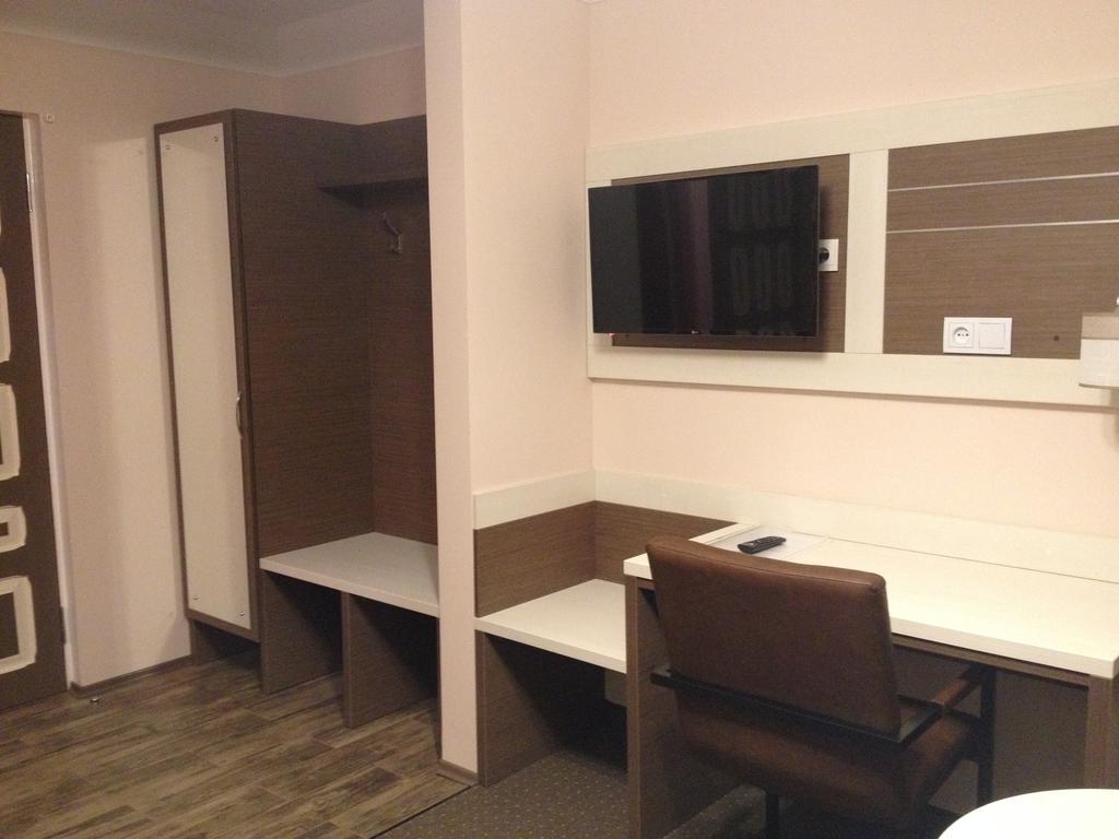 Motelis Bu-Bu Pļaviņas Dış mekan fotoğraf